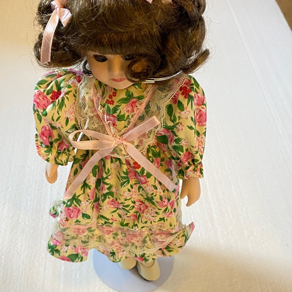 Floral Dress Porcelain Doll in Box - Picture 7 of 10